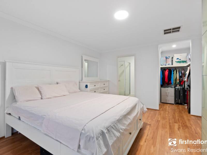 25 Castlefern Street, ELLENBROOK, WA 6069 AUS