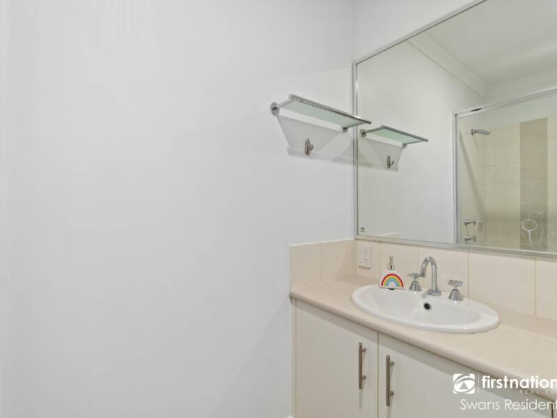 25 Castlefern Street, ELLENBROOK, WA 6069 AUS