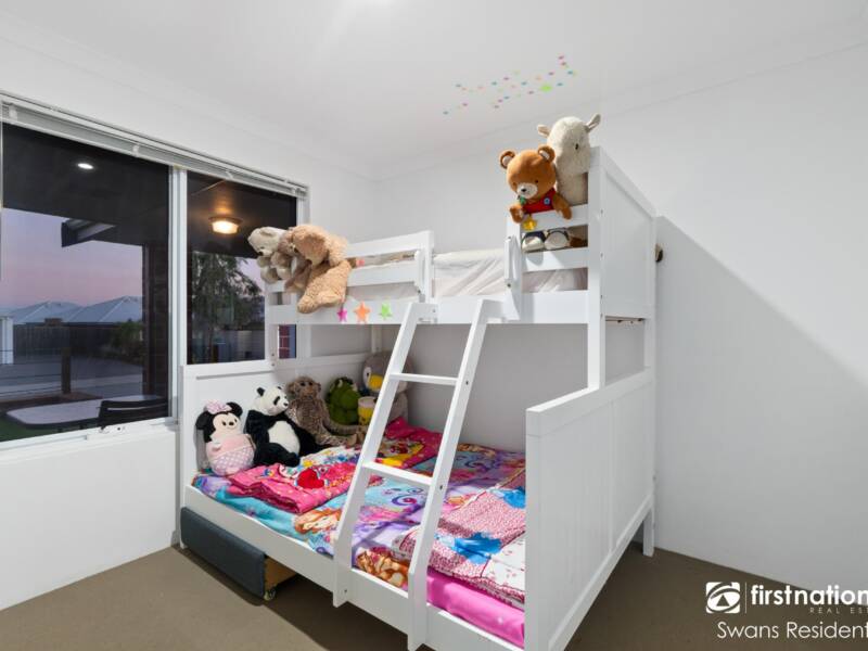 25 Castlefern Street, ELLENBROOK, WA 6069 AUS