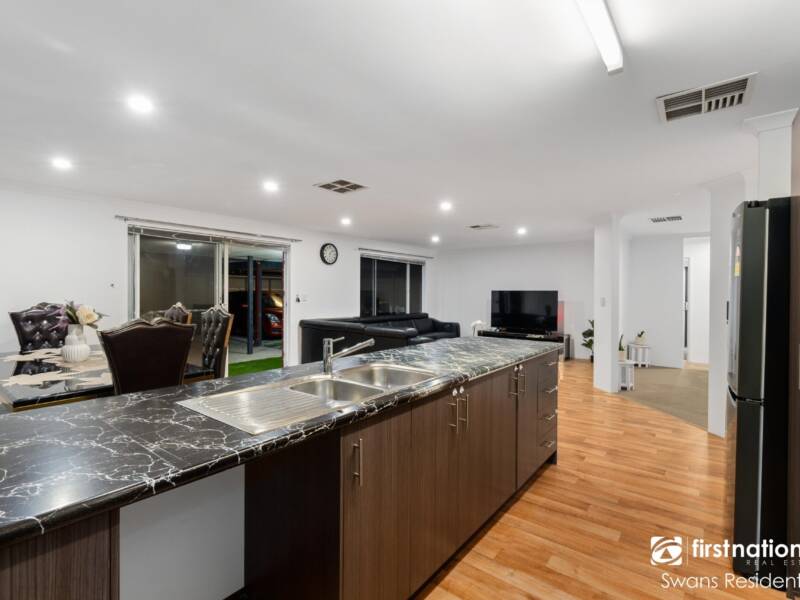 25 Castlefern Street, ELLENBROOK, WA 6069 AUS