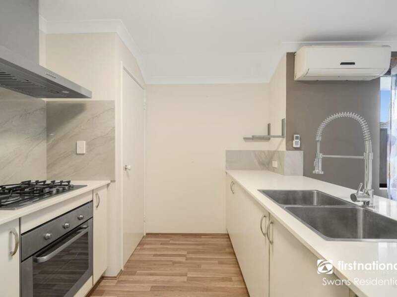 14 Sawtooth Bend, BANKSIA GROVE, WA 6031 AUS