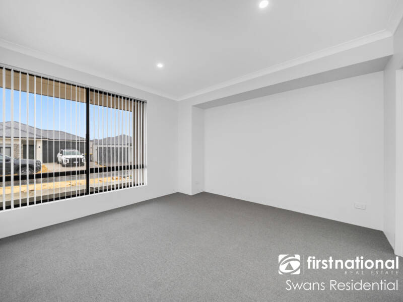 7 Littabella Road, CLARKSON, WA 6030 AUS