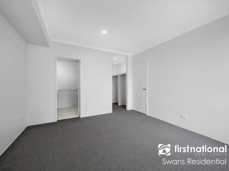 7 Littabella Road, CLARKSON, WA 6030 AUS