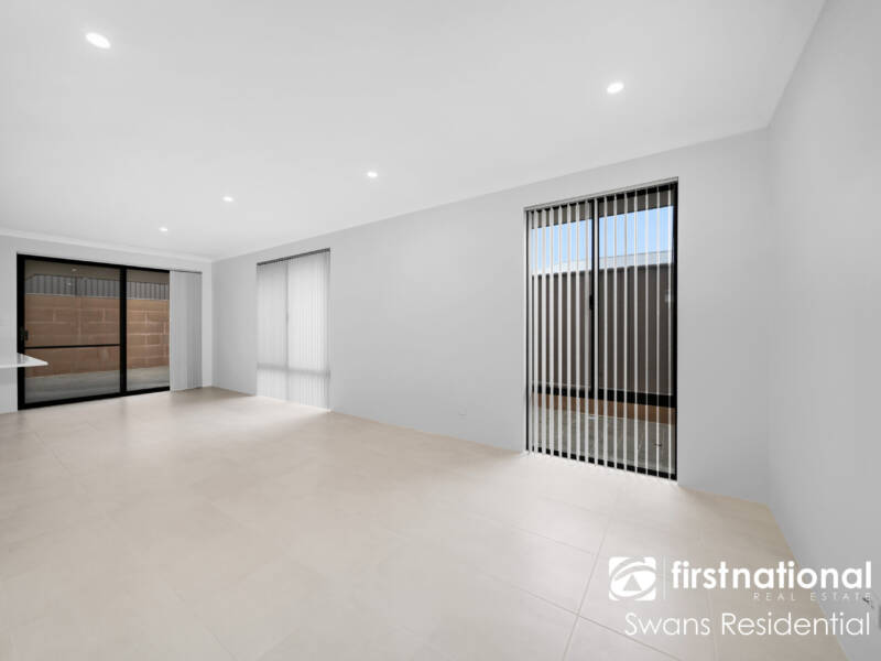 7 Littabella Road, CLARKSON, WA 6030 AUS