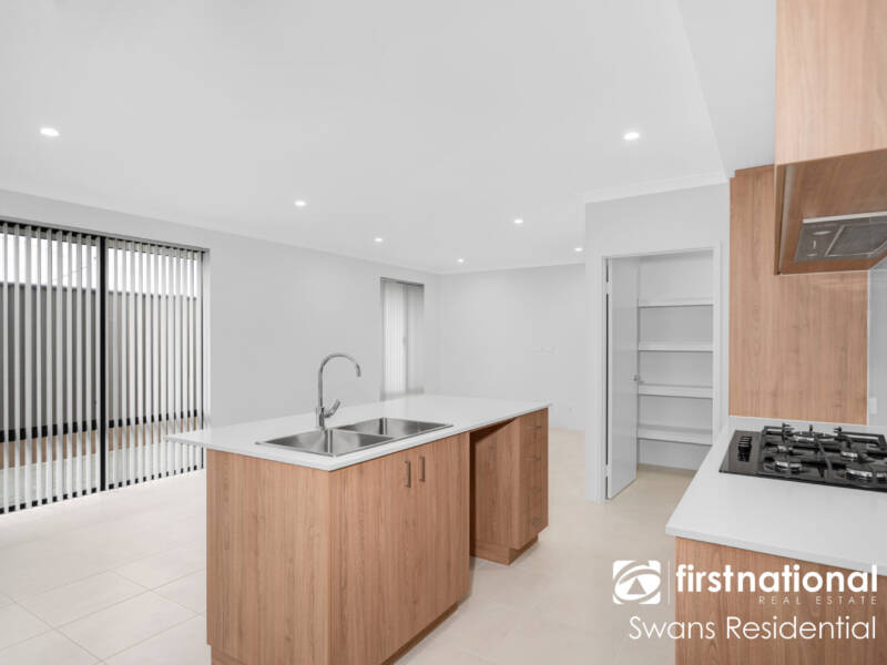 7 Littabella Road, CLARKSON, WA 6030 AUS