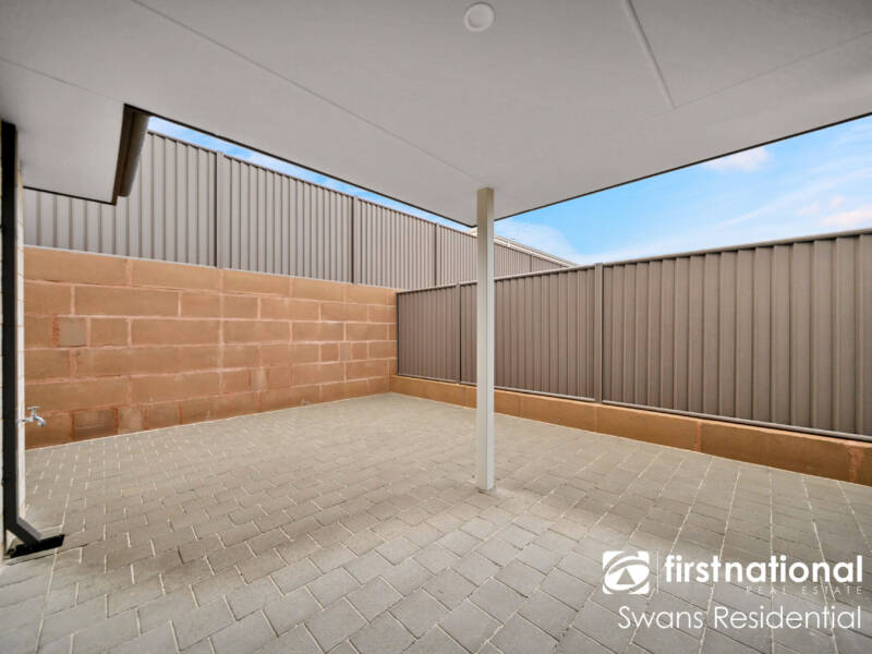 7 Littabella Road, CLARKSON, WA 6030 AUS