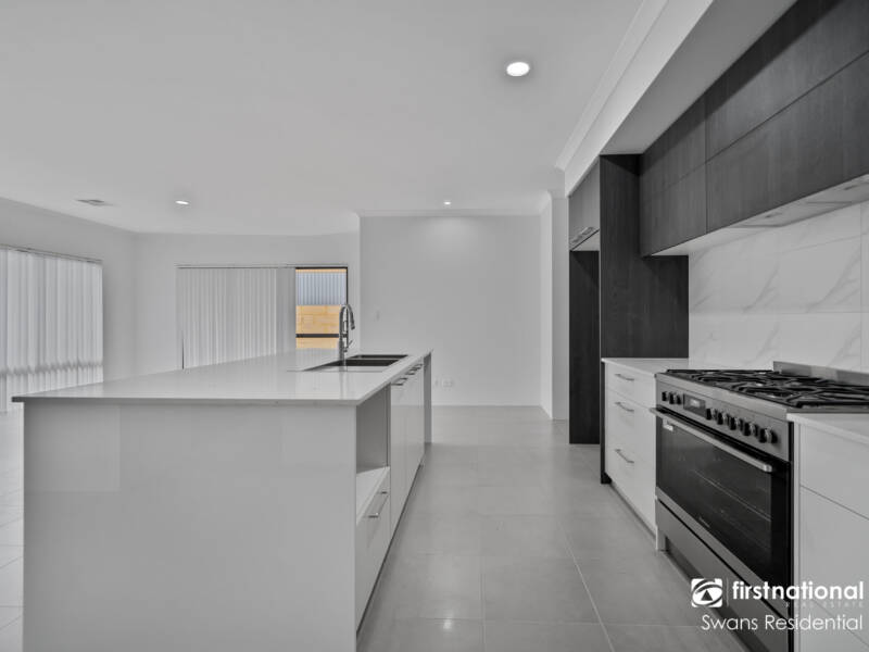 14 Hartsholme Way, BALDIVIS, WA 6171 AUS