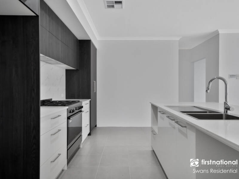 14 Hartsholme Way, BALDIVIS, WA 6171 AUS
