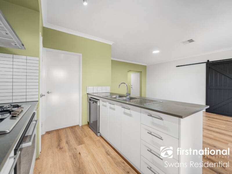 10 Hollingworth Drive, AVELEY, WA 6069 AUS