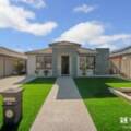 94 Riva Entrance, PIARA WATERS, WA 6112 AUS