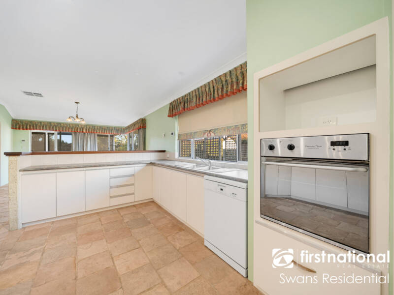 7 Maplewood Green, ELLENBROOK, WA 6069 AUS