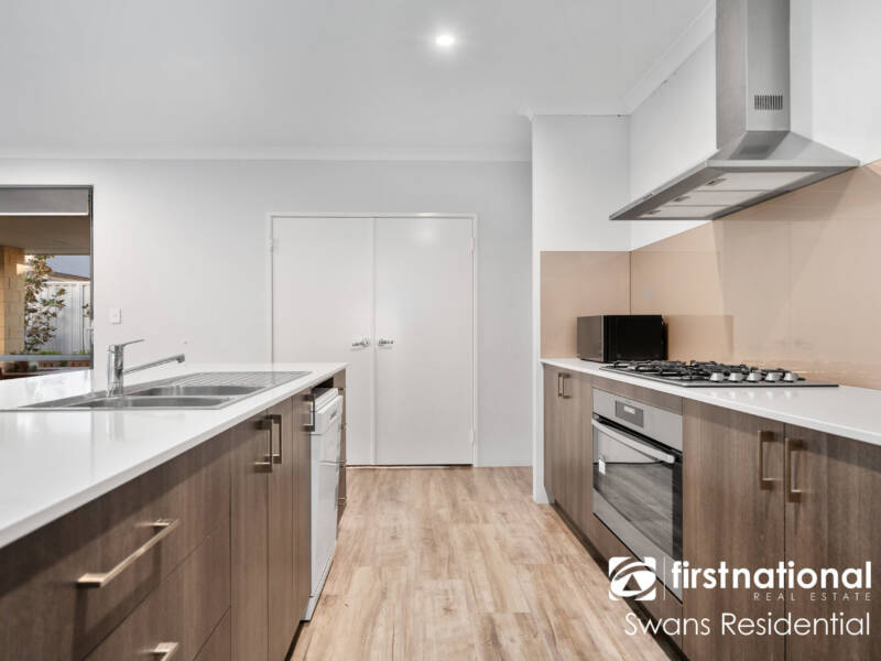 15 Cardross Street, BRABHAM, WA 6055 AUS