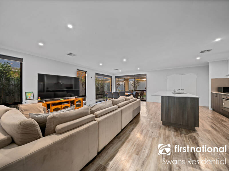 15 Cardross Street, BRABHAM, WA 6055 AUS