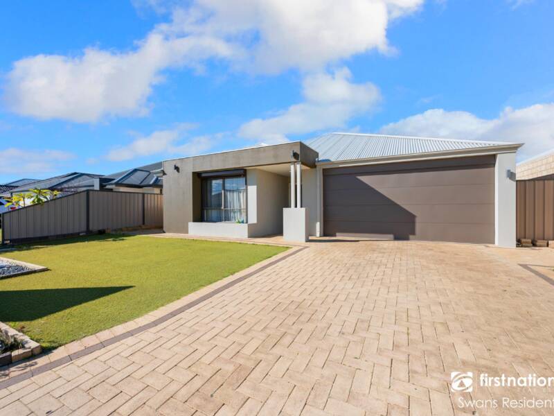 16 Riviera Turn, PIARA WATERS, WA 6112 AUS