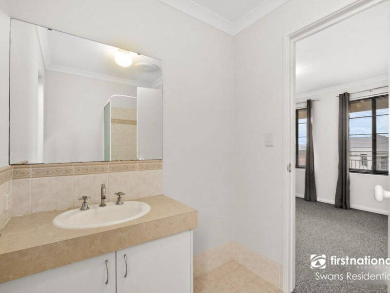60 Brixton Crescent, ELLENBROOK, WA 6069 AUS