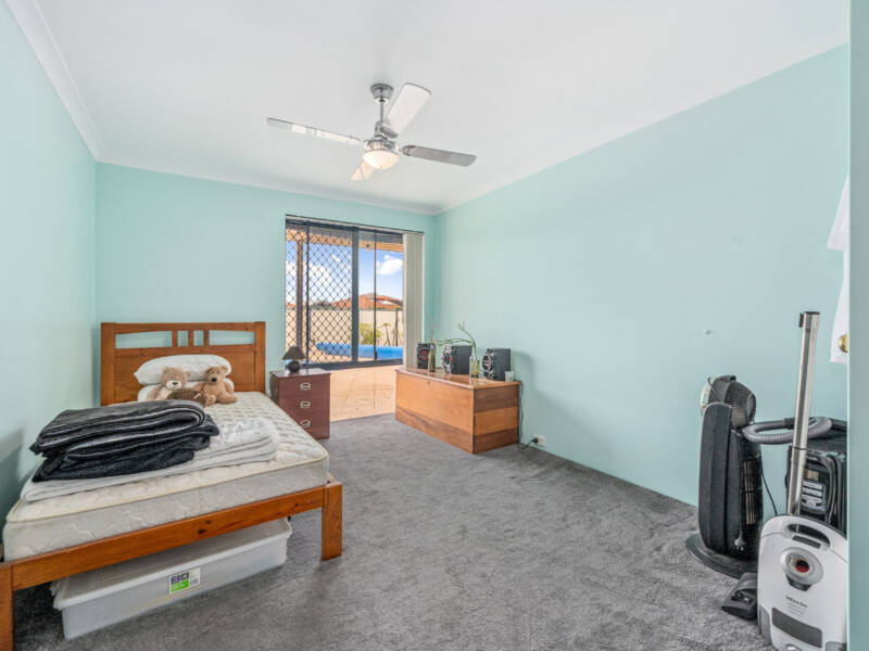 1 Magnolia Rise, HALLS HEAD, WA 6210 AUS
