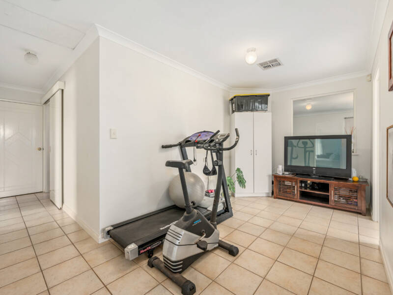 1 Magnolia Rise, HALLS HEAD, WA 6210 AUS