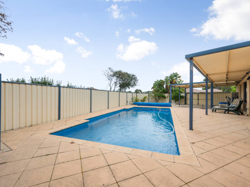1 Magnolia Rise, HALLS HEAD, WA 6210 AUS
