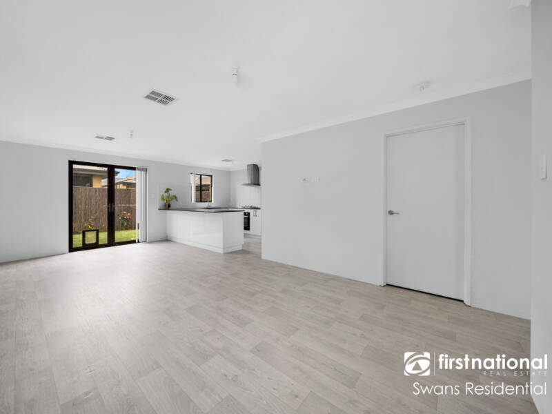 18 Sunnyside Way, AVELEY, WA 6069 AUS