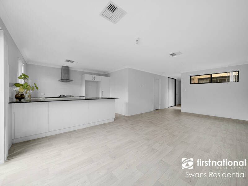 18 Sunnyside Way, AVELEY, WA 6069 AUS