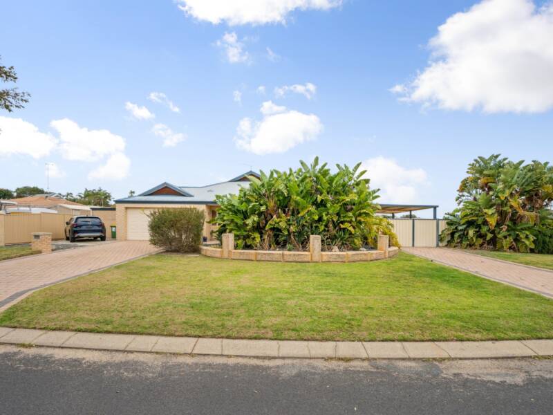 1 Magnolia Rise, HALLS HEAD, WA 6210 AUS