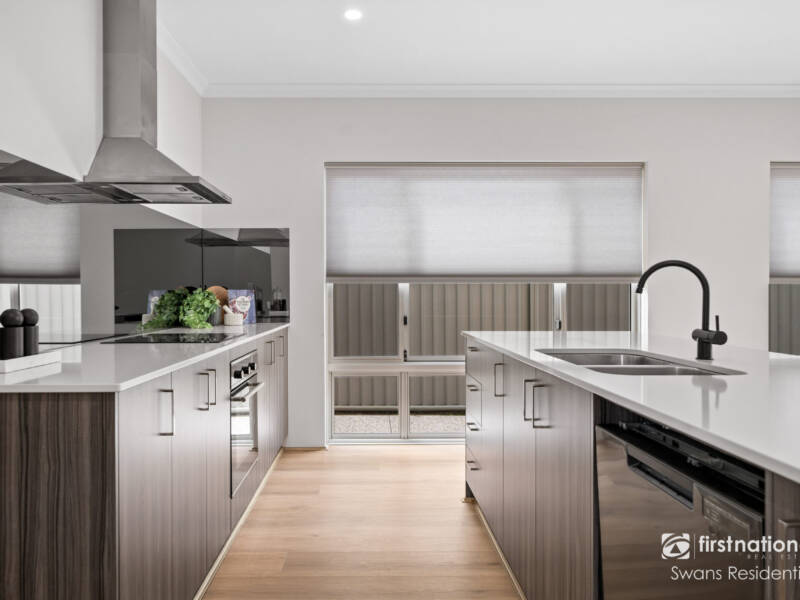 6 Belgrove Way, CAVERSHAM, WA 6055 AUS