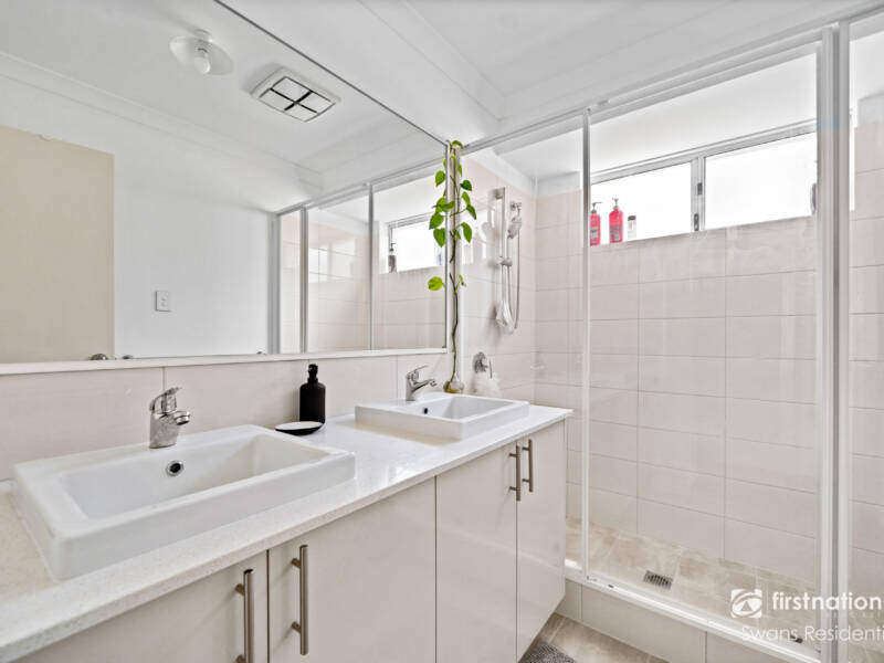 16 Venetian Road, EGLINTON, WA 6034 AUS