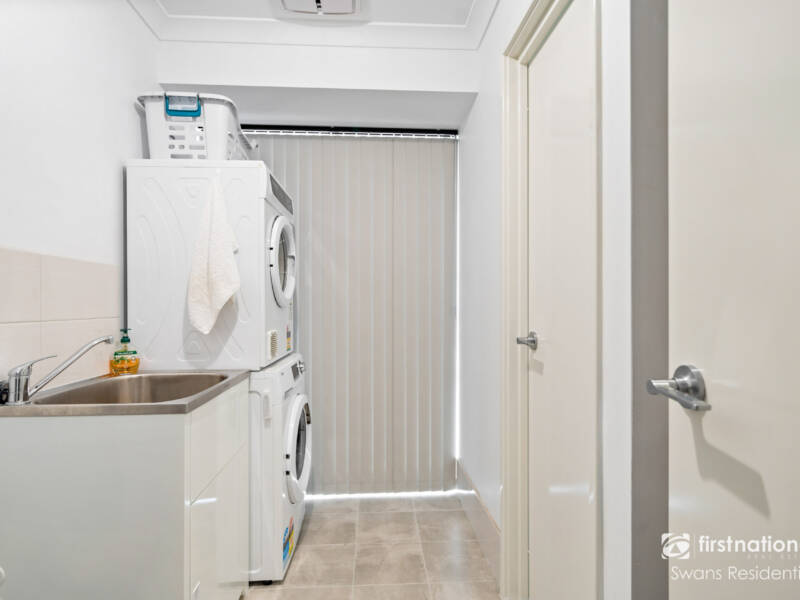 16 Venetian Road, EGLINTON, WA 6034 AUS
