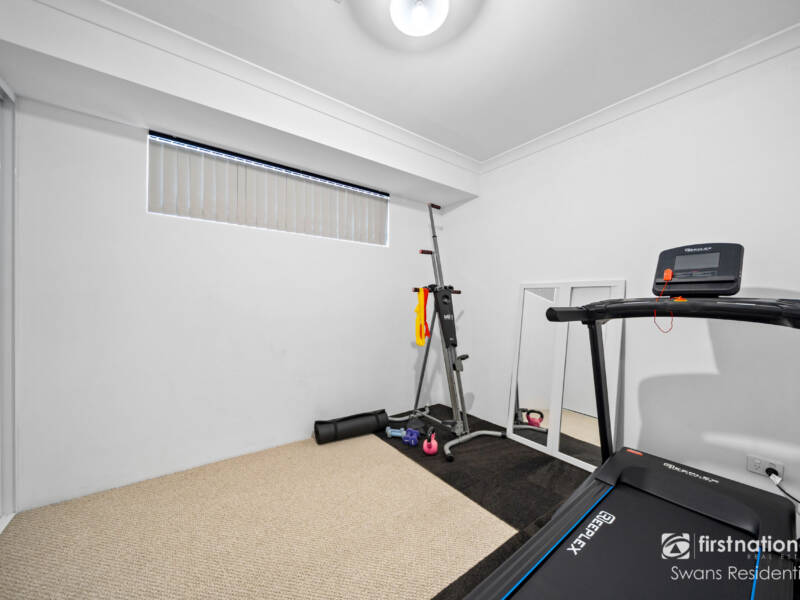 16 Venetian Road, EGLINTON, WA 6034 AUS