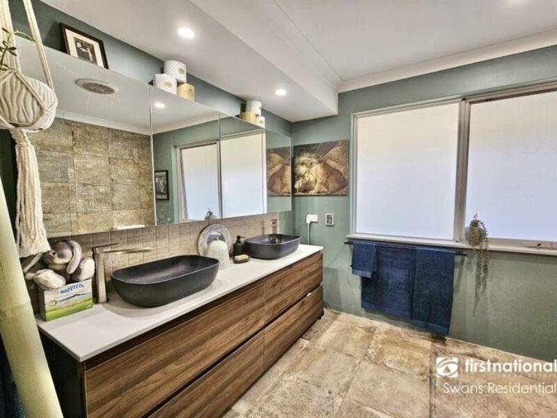 31 Victorsen Parade, CLARKSON, WA 6030 AUS