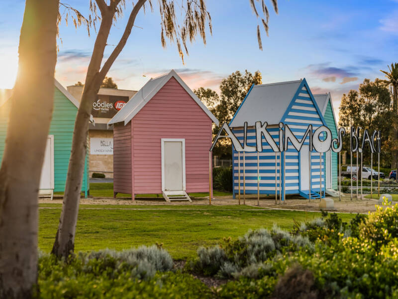 4 Kiama View, ALKIMOS, WA 6038 AUS