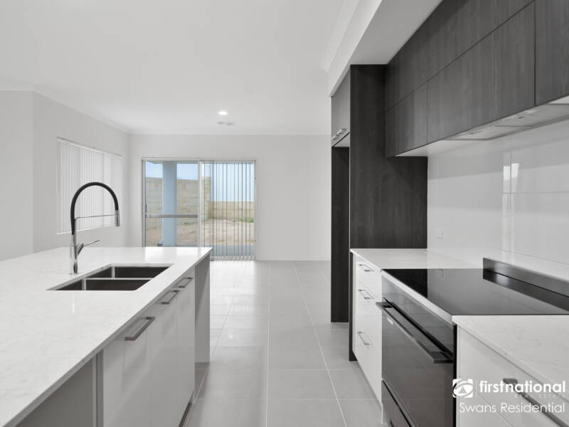 60 Loutraki Crescent, ALKIMOS, WA 6038 AUS