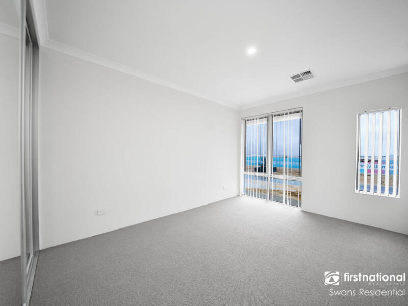 60 Loutraki Crescent, ALKIMOS, WA 6038 AUS