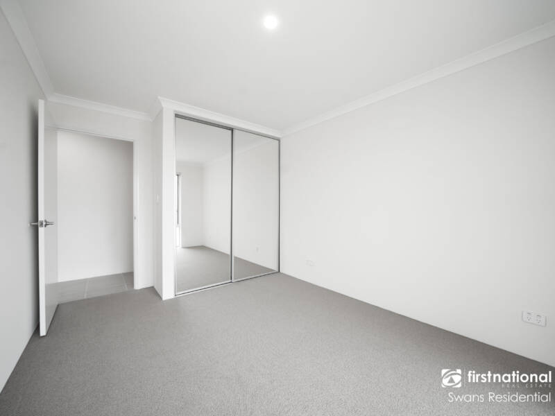 60 Loutraki Crescent, ALKIMOS, WA 6038 AUS