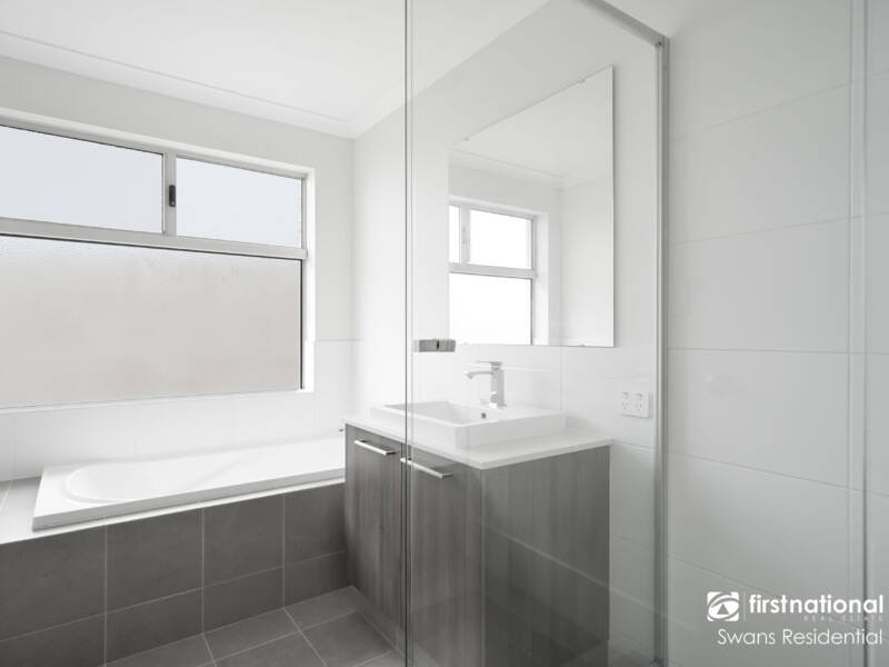 60 Loutraki Crescent, ALKIMOS, WA 6038 AUS