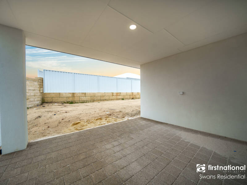 60 Loutraki Crescent, ALKIMOS, WA 6038 AUS