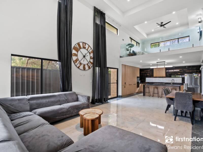 18A Sutherland Way, CLOVERDALE, WA 6105 AUS