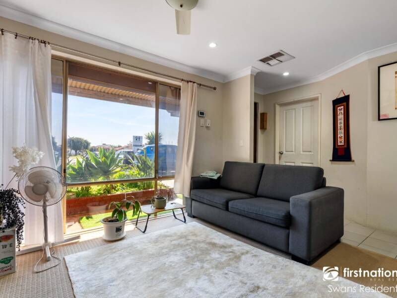 16 Nagambie Close, SOUTH LAKE, WA 6164 AUS
