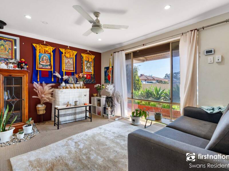 16 Nagambie Close, SOUTH LAKE, WA 6164 AUS