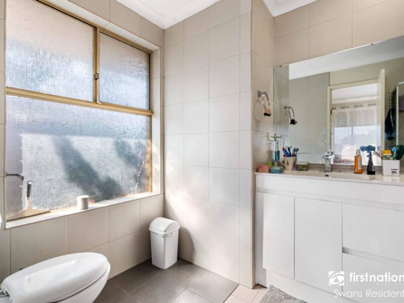 16 Nagambie Close, SOUTH LAKE, WA 6164 AUS