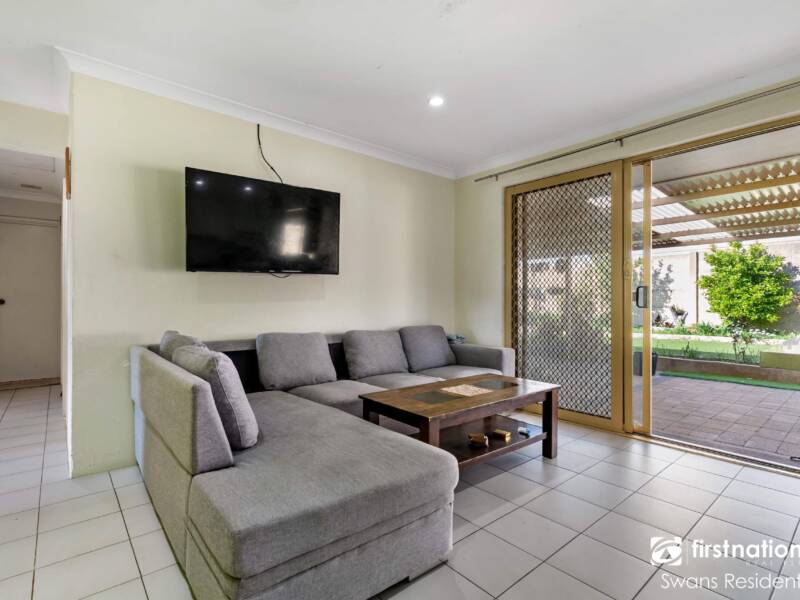 16 Nagambie Close, SOUTH LAKE, WA 6164 AUS