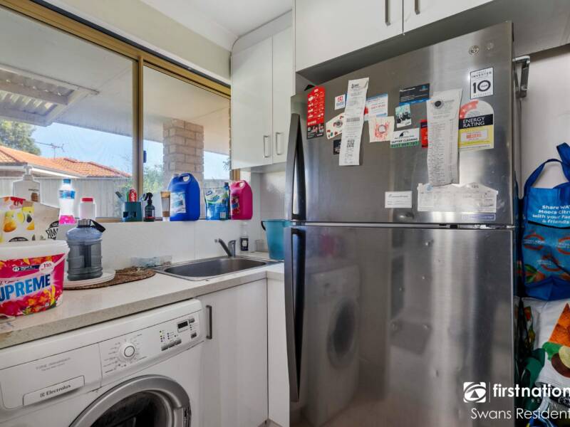 16 Nagambie Close, SOUTH LAKE, WA 6164 AUS