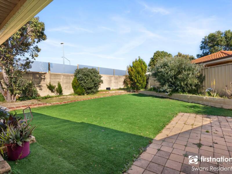 16 Nagambie Close, SOUTH LAKE, WA 6164 AUS
