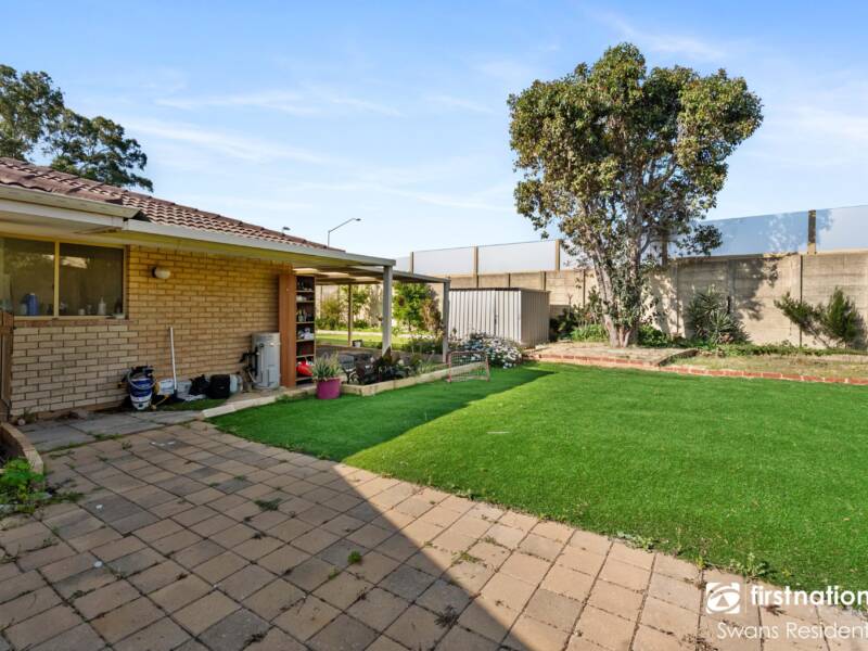 16 Nagambie Close, SOUTH LAKE, WA 6164 AUS