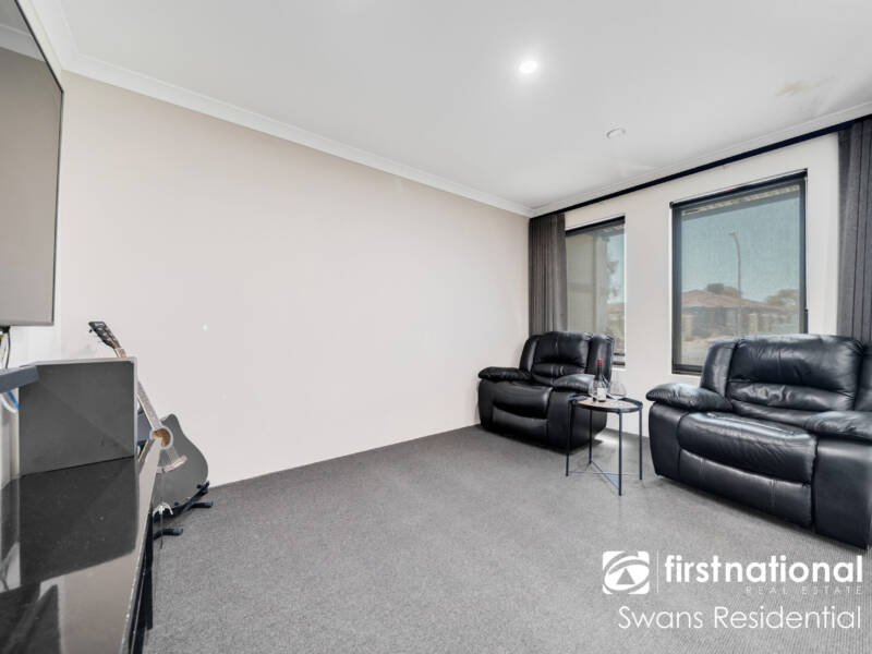 203 Patricia Street, CAVERSHAM, WA 6055 AUS