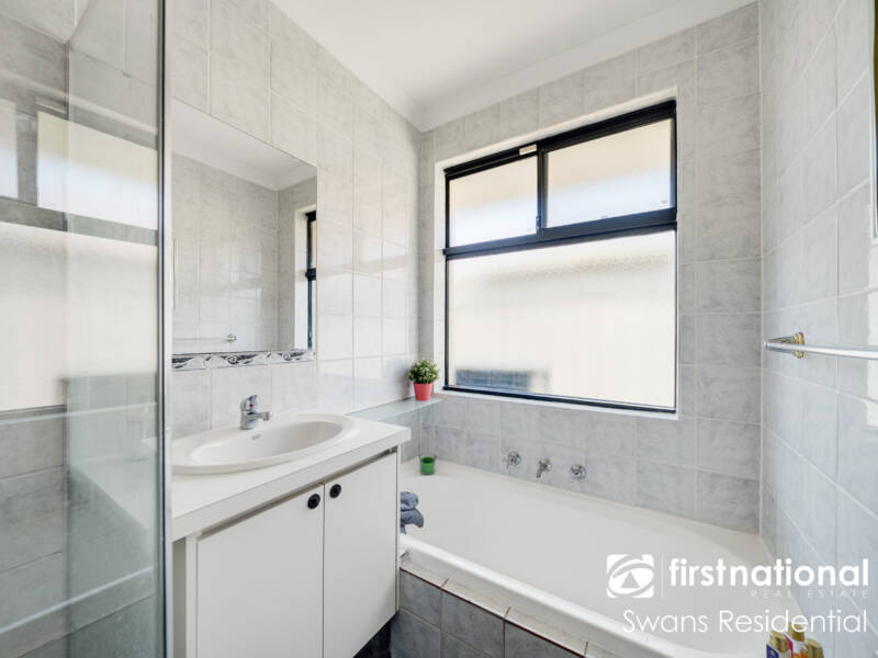 203 Patricia Street, CAVERSHAM, WA 6055 AUS