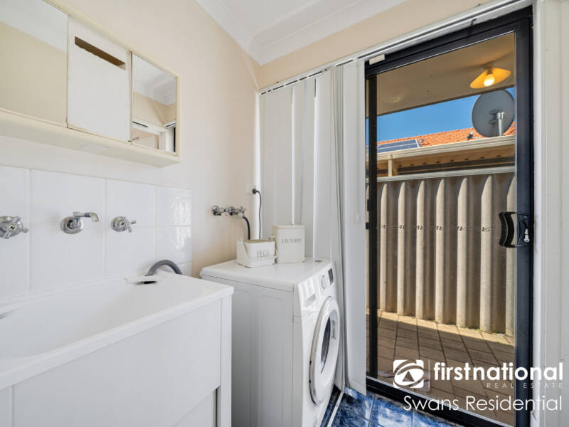 203 Patricia Street, CAVERSHAM, WA 6055 AUS
