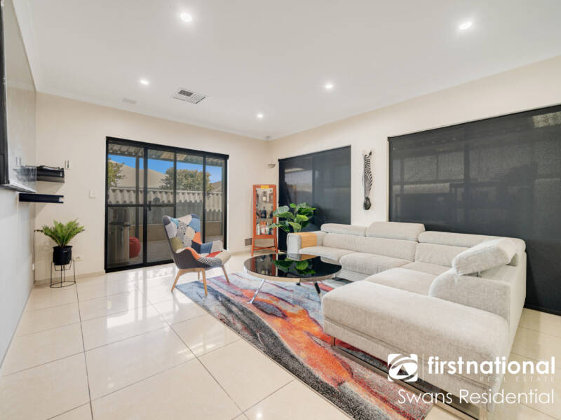 203 Patricia Street, CAVERSHAM, WA 6055 AUS