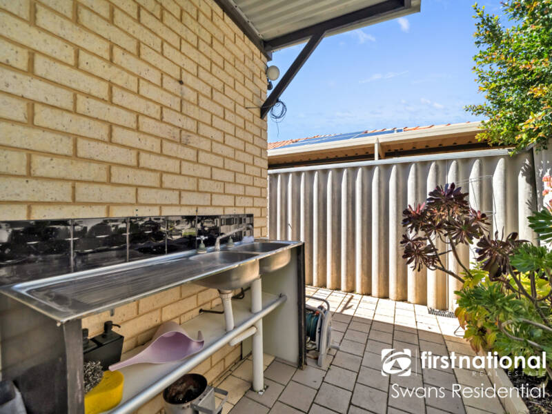 203 Patricia Street, CAVERSHAM, WA 6055 AUS