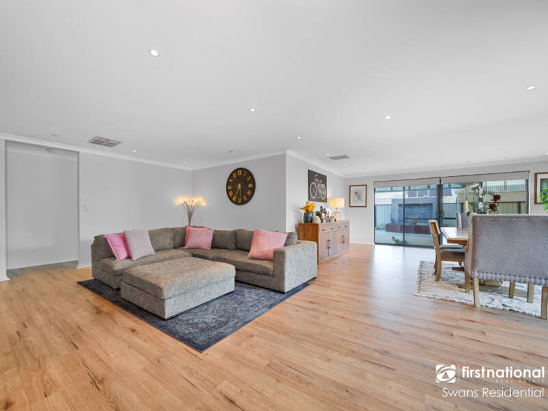 2 Salamanca Turn, CLARKSON, WA 6030 AUS